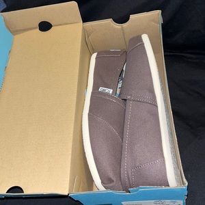 Classic “Alpargata” Toms